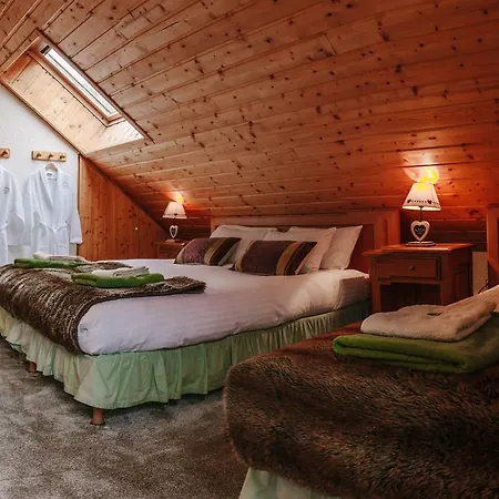 Saskia - Simply Perfect Chalet