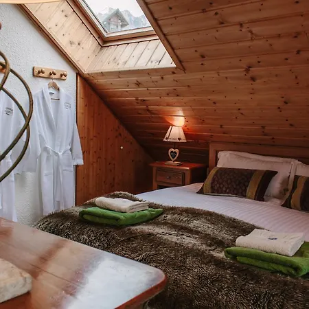 Saskia - Simply Perfect Chalet *